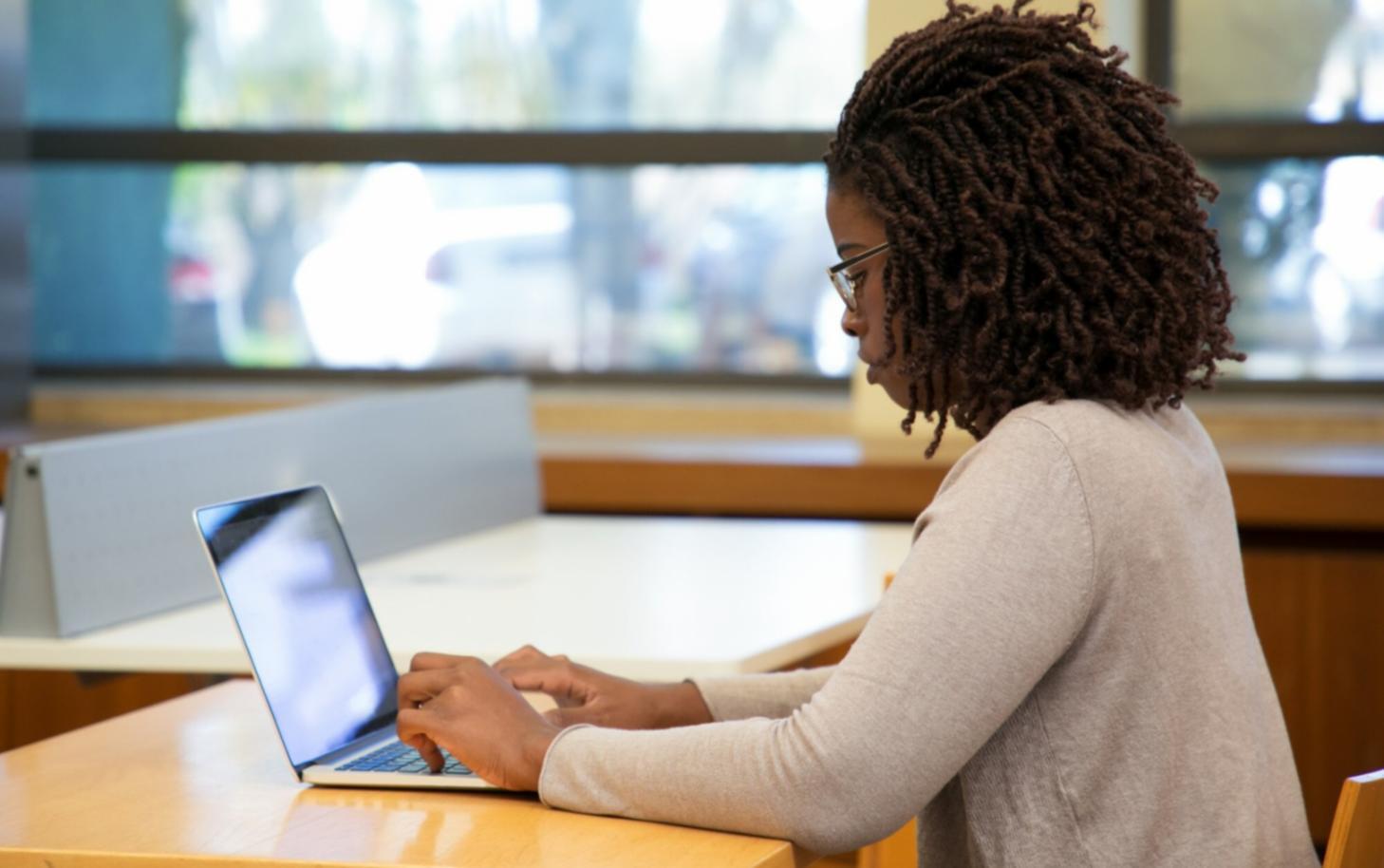 Discussione di gruppo su gestione pratica clienti